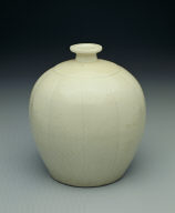 Melon-shaped jar in white glaze