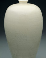 Mei-ping vase with incised lotus pattern in white glaze