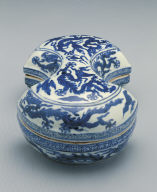 Silver ingot-shaped box with clouds and dragons in underglaze blue