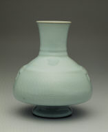 Hu-vase with animal heads in light bluish-green glaze
