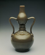 Double-gourd vase with tea-dust glaze, Qian-long ware