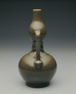 Double-gourd vase with tea-dust glaze, Qian-long ware