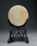 Jade table screen with narcissus decortaion