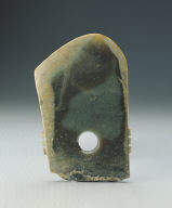 Jade qi axe with notches