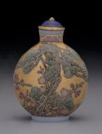 Glass bodied painted enamel snuff bottle with three winter friends design