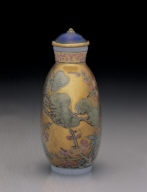 Glass bodied painted enamel snuff bottle with three winter friends design