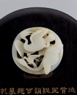 Jade adornment with spring scene