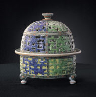 Censer with openwork decor in wucai enamels