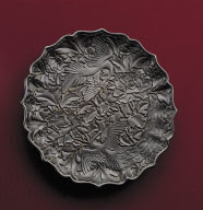 Dish with peacock and peony decor with black lacquer