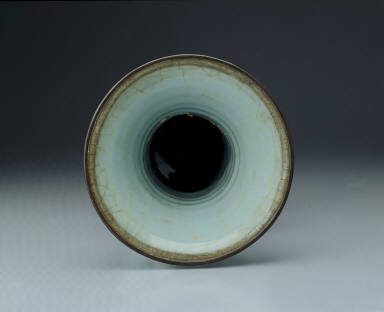 Zun vessel with light bluish-green glaze