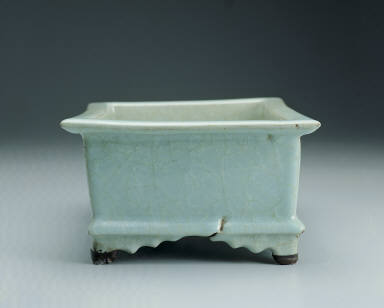 Rectangular basin with light bluish-green glaze
