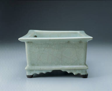 Rectangular basin with light bluish-green glaze