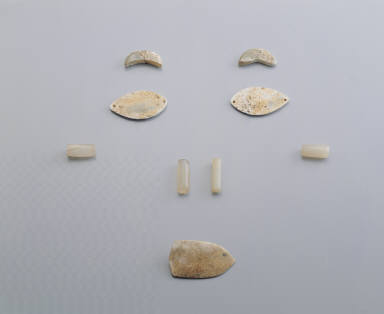 Jade-like stone funerary ornament for face-shroud