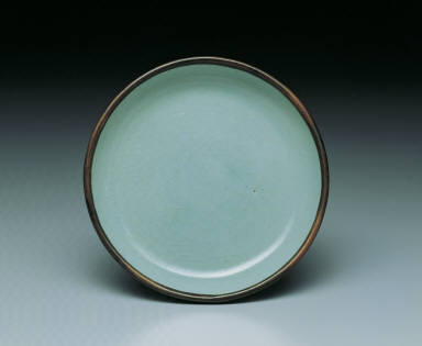 Dish with feng-hua inscription in light bluish-green glaze