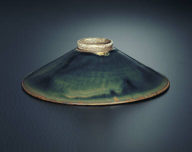 Black-glazed bowl with painted partridge's speckling splashes