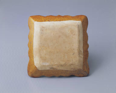 Square dish impressed with san-cai colors