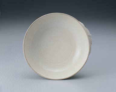 Cup with ear handle in white glaze