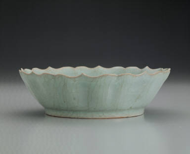 Dish with foliated rim in light bulish-green glaze