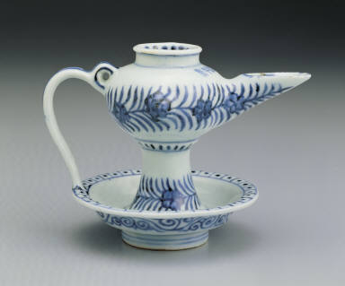 Lamp with floral design in underglaze blue