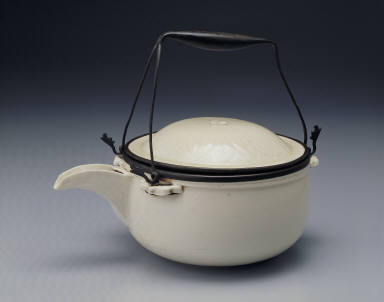 Covered-pot with three lugs in white glaze