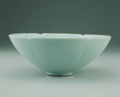 Bowl with hibiscus rim in light bluish-green glaze