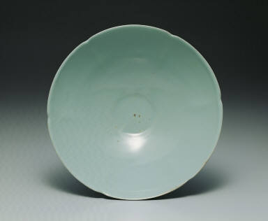 Bowl with hibiscus rim in light bluish-green glaze