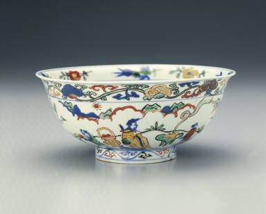 Bowl with immortal design in wu-cai enamels