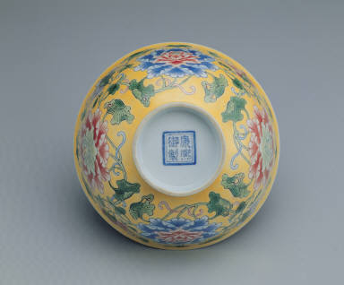 Bowl with peony design in polychrome enamels