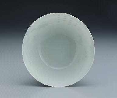 Bowl with sparrows among bamboo trees in polychrome enamels