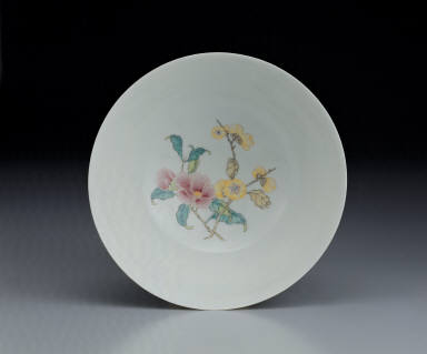 Bowl with pavilion and landscape in poly chrome enamels