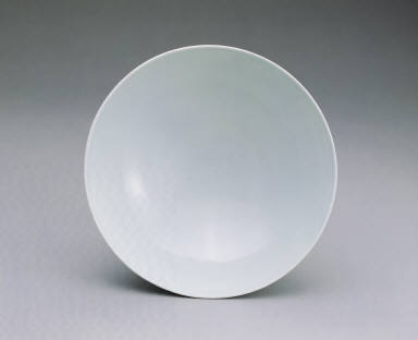 Bowl with underglaze-blue illustration of fairies on phoenixes