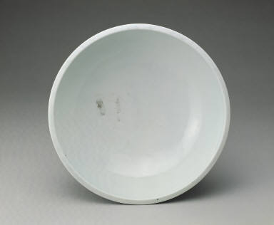 Large bowl with underglaze-blue decoration of paeonia scrolls