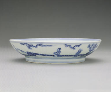 Dish with underglaze-blue decoration of court ladies in a garden setting
