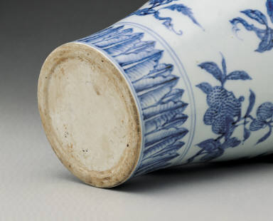 Covered vase with design of flowers and fruits in underglaze blue(unmarked)