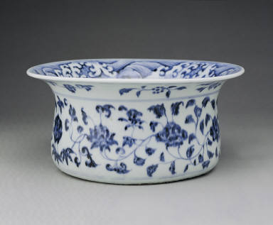 Basin with design of flowers in underglaze blue(unmarked)