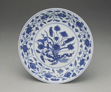 Kang-xi imitation of the Xuan-de dish with underglaze-blue decoration of a lotus bouquet