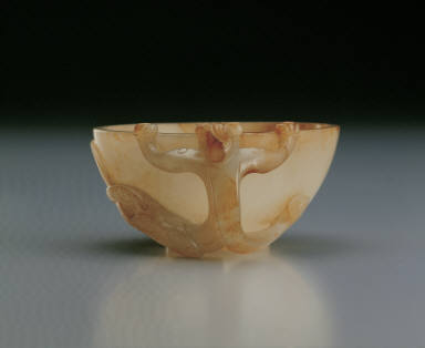 Jade cup with chi-dragon handle