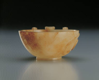 Jade cup with chi-dragon handle