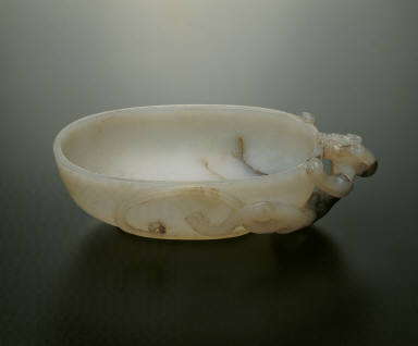 Jade cup with chi-dragon handle