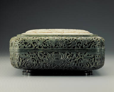 Jade curios box with foral decor