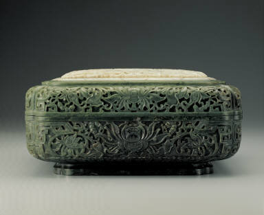 Jade curios box with foral decor