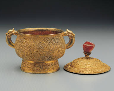 Gold censer with dragon decor