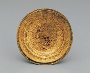 Gold censer with dragon decor