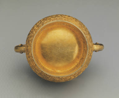 Gold censer with dragon decor