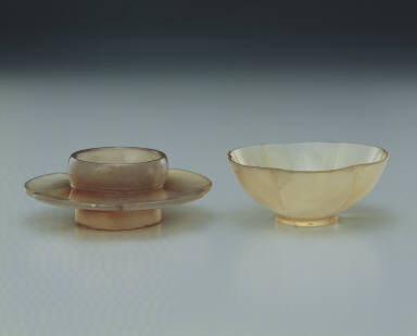 Agate bowl and saucer set in the shape of a hibiscus flower