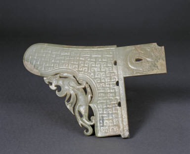 Jade ge halberd with dragon and tiger design