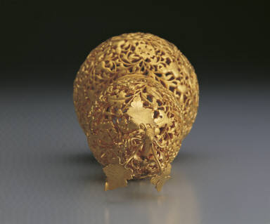 Gold gourds wth decorations of assorted auspicious motifs