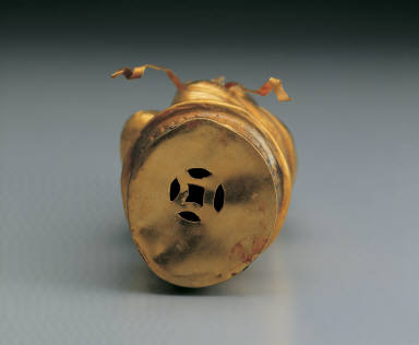 Gold sculpture of The Eight Immortals: He Xian-gu