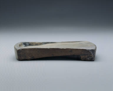 Inkstone shaped as the character feng(wind), Hu-cun stone