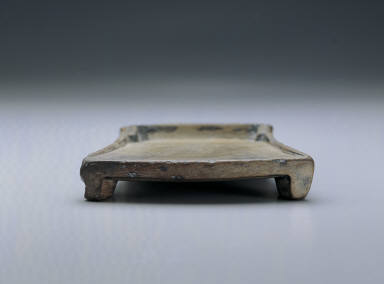 Inkstone shaped as the character feng(wind), Hu-cun stone